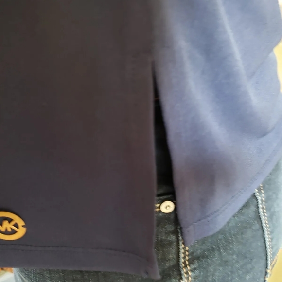 Michael Kors Short Sleeve Round Neck Top - Small - Picture 7 of 9